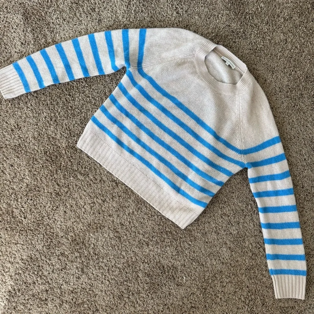 White + Warren 100% Cashmere Blue and Cream/Tan Striped Sweater Large - Picture 1 of 8